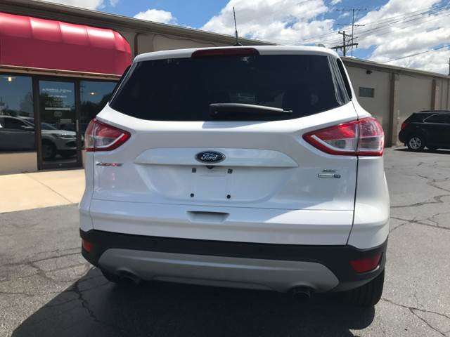 Ford Escape 2016 photo 3